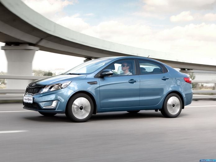 2011 Kia Rio Sedan - фотография 14 из 30