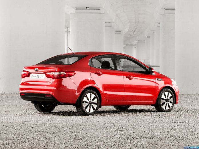2011 Kia Rio Sedan - фотография 21 из 30