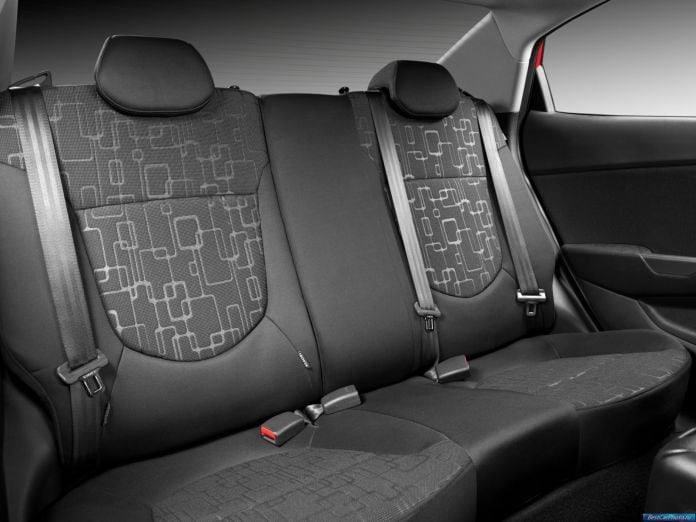 2011 Kia Rio Sedan - фотография 27 из 30