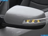 kia_2011-sorento_1600x1200_078.jpg
