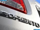 kia_2011-sorento_1600x1200_079.jpg