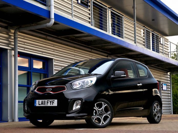 2011 Kia Picanto Hatchback 3D - фотография 20 из 27