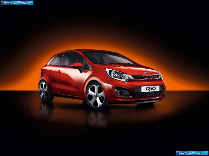 2012 Kia Rio 3-door - фотография 9 из 16