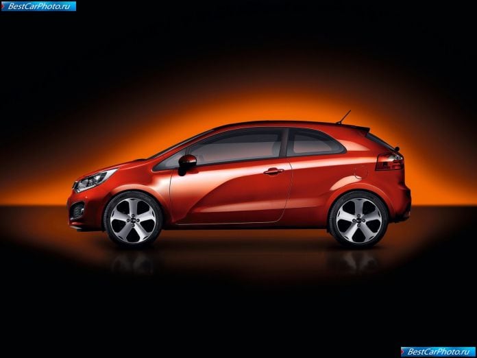 2012 Kia Rio 3-door - фотография 11 из 16