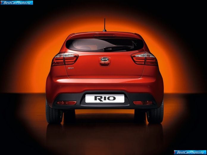 2012 Kia Rio 3-door - фотография 14 из 16