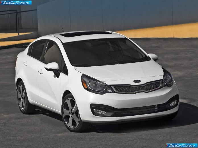 2012 Kia Rio Sedan - фотография 4 из 15
