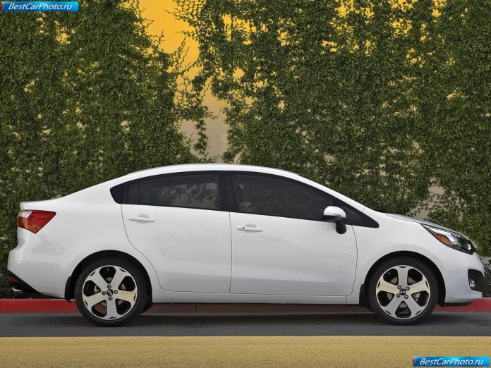 2012 Kia Rio Sedan - фотография 5 из 15