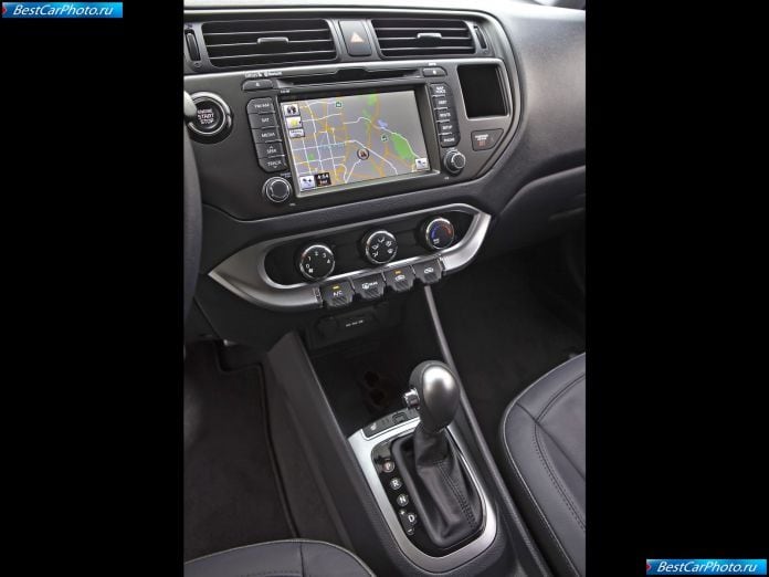 2012 Kia Rio Sedan - фотография 12 из 15