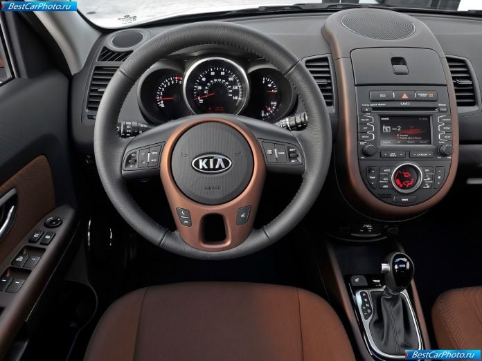 2012 Kia Soul - фотография 11 из 48