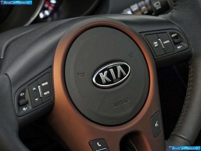 2012 Kia Soul - фотография 16 из 48