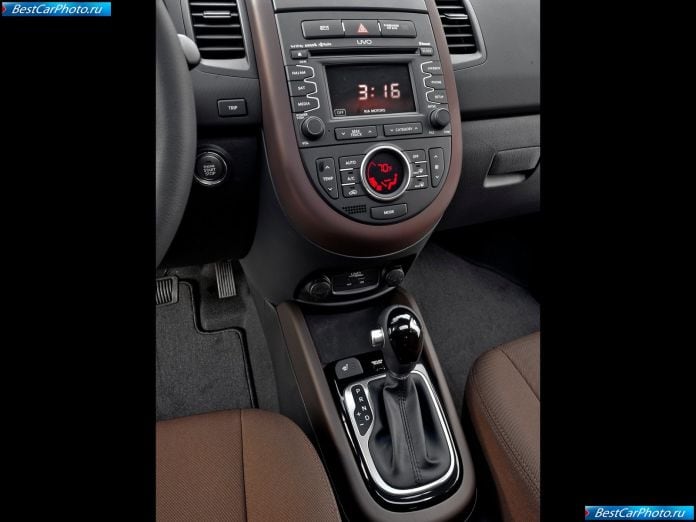 2012 Kia Soul - фотография 41 из 48