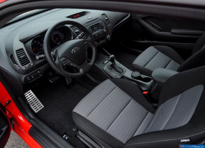 2013 Kia Cerato Koup - фотография 24 из 26