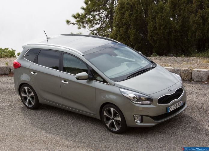 2013 Kia Carens - фотография 1 из 199