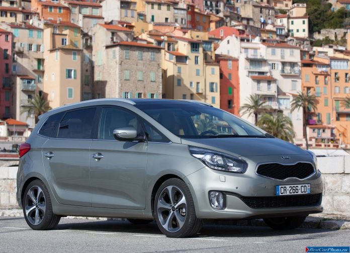 2013 Kia Carens - фотография 2 из 199