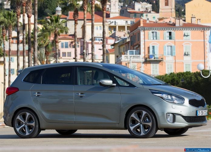 2013 Kia Carens - фотография 35 из 199