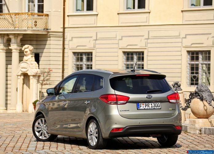 2013 Kia Carens - фотография 82 из 199