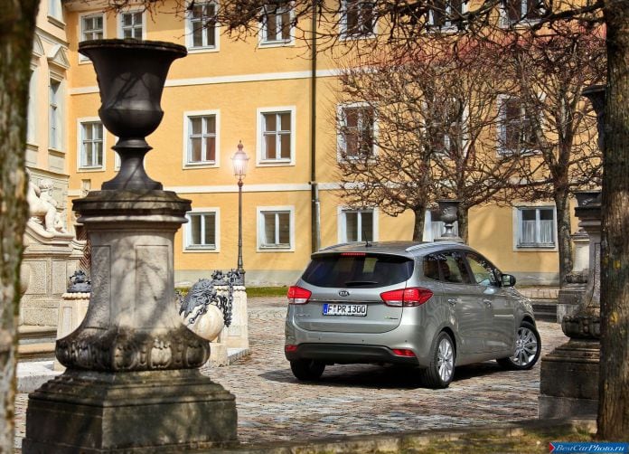 2013 Kia Carens - фотография 84 из 199
