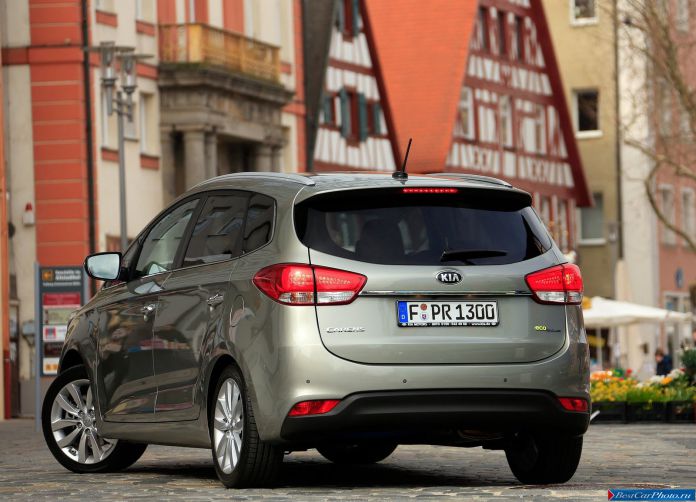 2013 Kia Carens - фотография 106 из 199