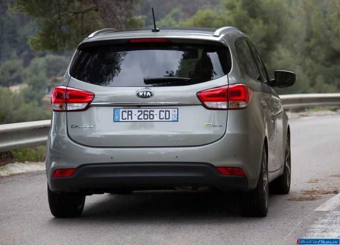 2013 Kia Carens - фотография 109 из 199