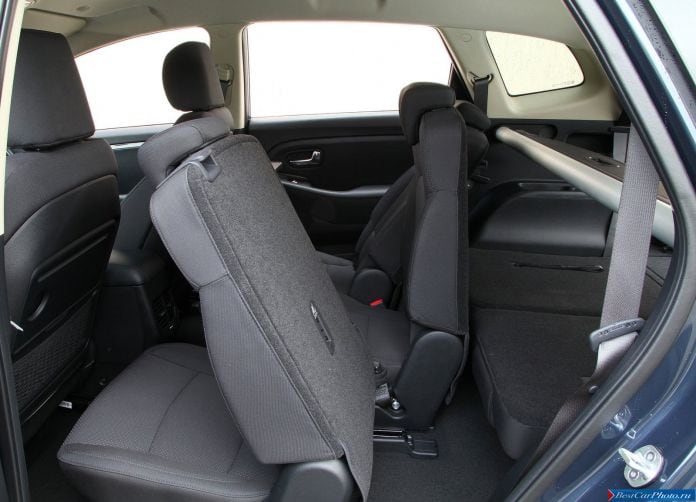2013 Kia Carens - фотография 143 из 199