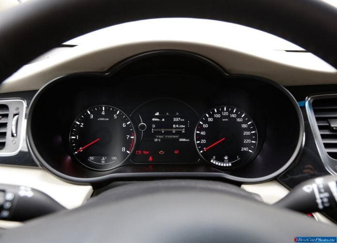 2013 Kia Carens - фотография 147 из 199