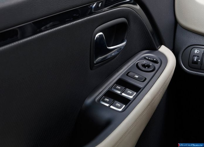 2013 Kia Carens - фотография 154 из 199