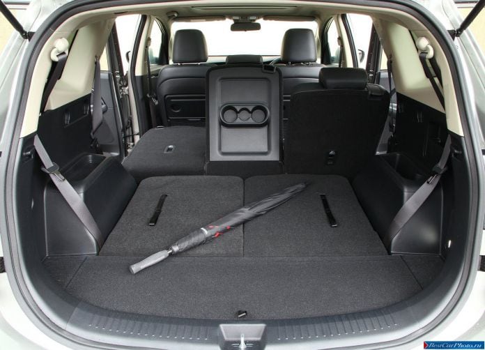 2013 Kia Carens - фотография 166 из 199