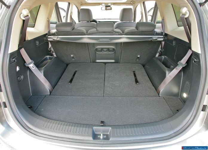 2013 Kia Carens - фотография 167 из 199