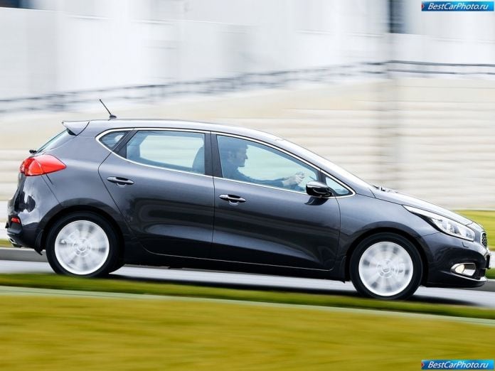 2013 Kia Ceed - фотография 11 из 24