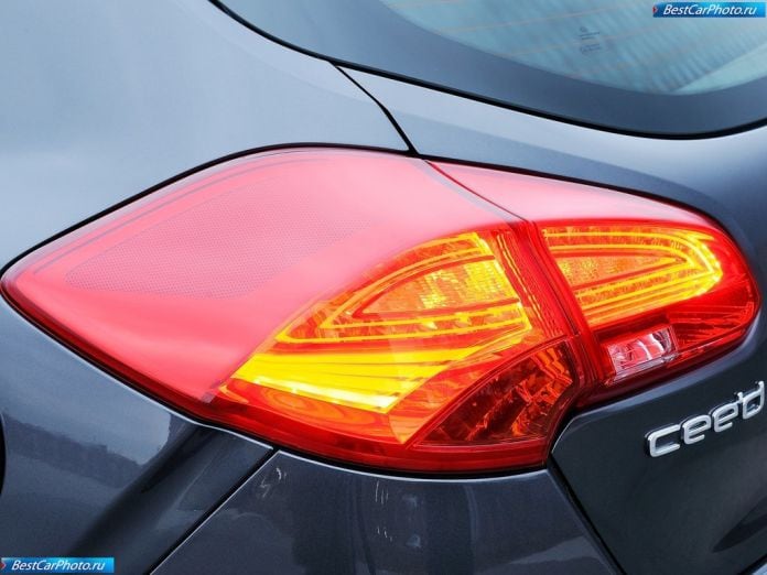 2013 Kia Ceed - фотография 22 из 24