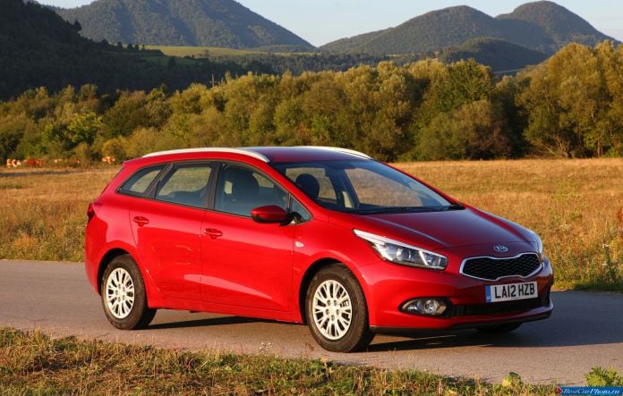 2013 Kia Ceed SW - фотография 1 из 74