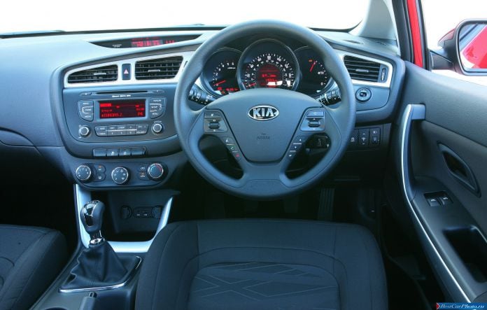 2013 Kia Ceed SW - фотография 67 из 74