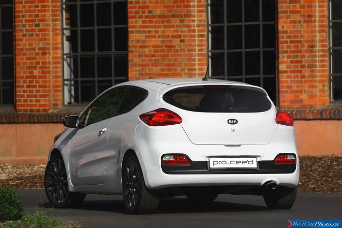 2013 Kia Pro Ceed - фотография 14 из 23