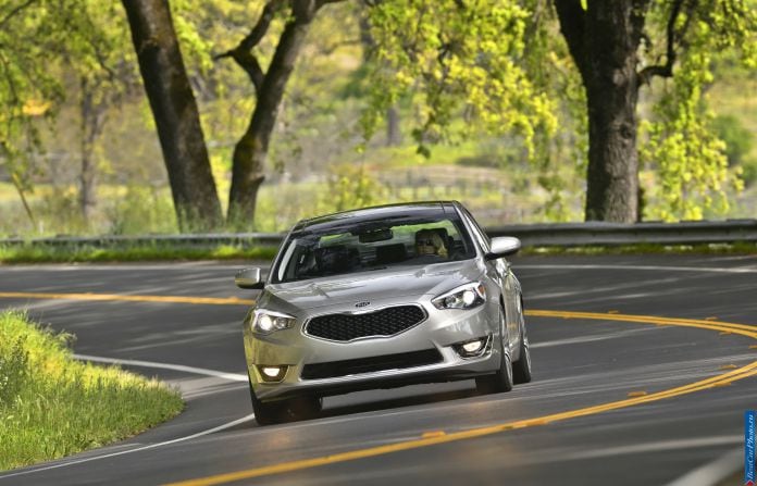 2014 Kia Cadenza - фотография 13 из 102