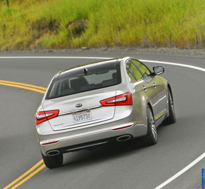 2014 Kia Cadenza - фотография 16 из 102