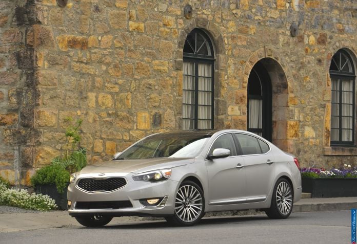 2014 Kia Cadenza - фотография 33 из 102
