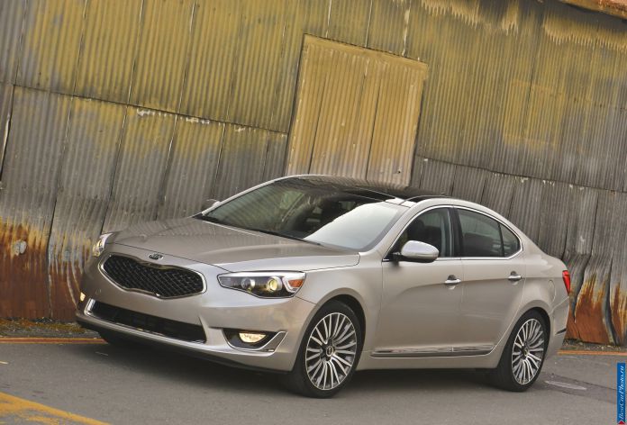 2014 Kia Cadenza - фотография 34 из 102