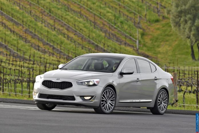 2014 Kia Cadenza - фотография 36 из 102