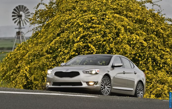2014 Kia Cadenza - фотография 38 из 102