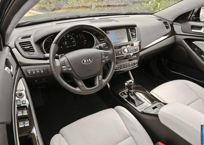 2014 Kia Cadenza - фотография 79 из 102
