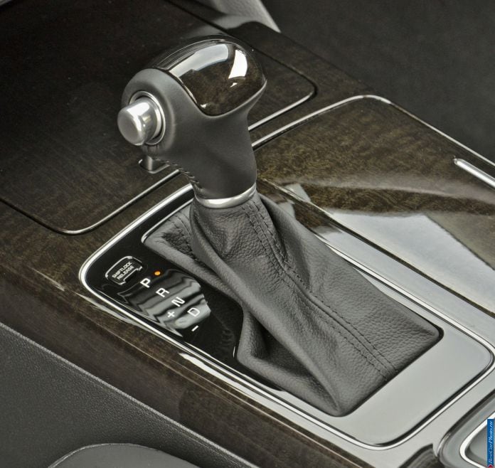 2014 Kia Cadenza - фотография 87 из 102