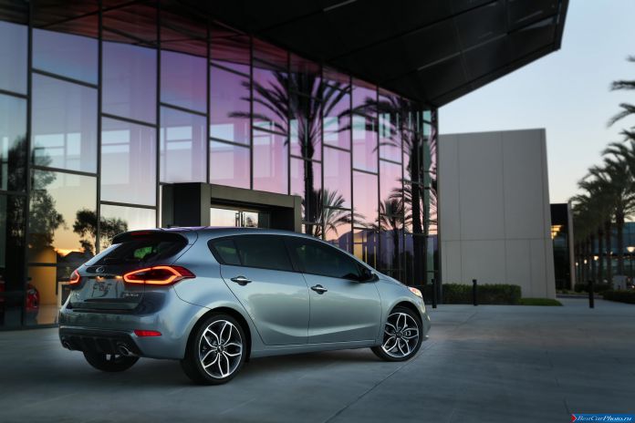 2014 Kia Cerato 5-door - фотография 5 из 61