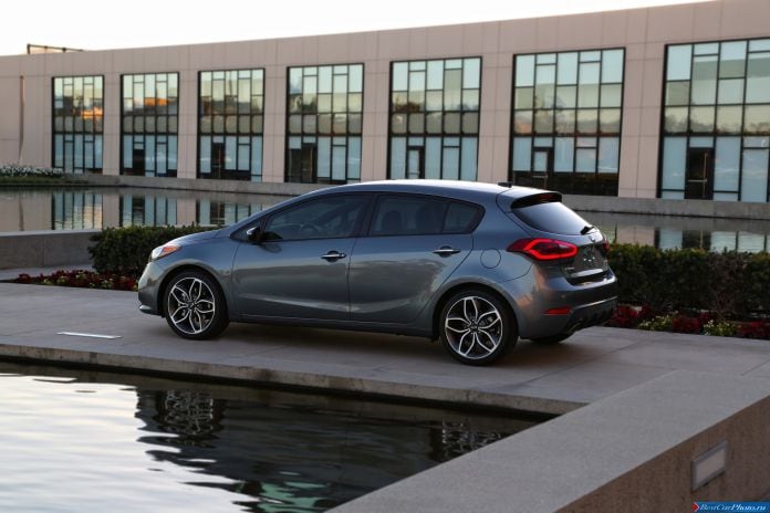 2014 Kia Cerato 5-door - фотография 9 из 61