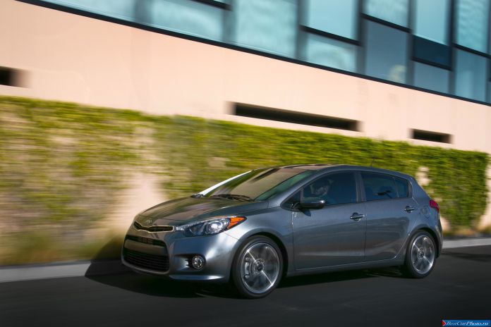 2014 Kia Cerato 5-door - фотография 23 из 61