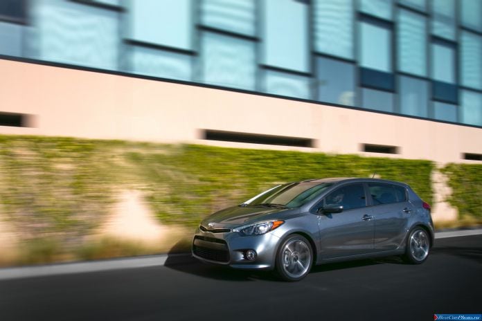 2014 Kia Cerato 5-door - фотография 25 из 61