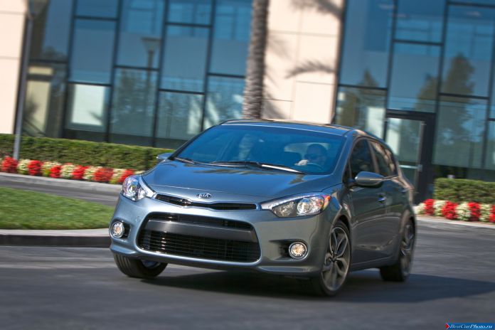 2014 Kia Cerato 5-door - фотография 32 из 61
