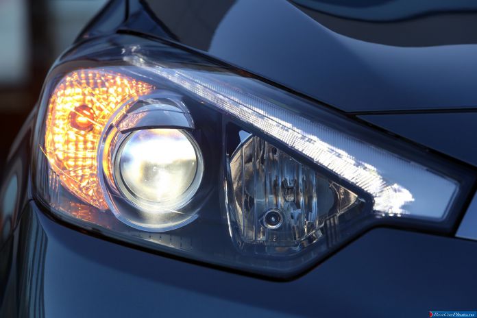 2014 Kia Cerato 5-door - фотография 39 из 61