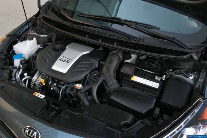 2014 Kia Cerato 5-door - фотография 44 из 61
