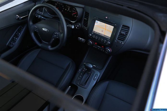 2014 Kia Cerato 5-door - фотография 46 из 61