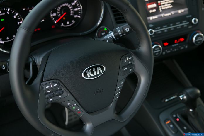 2014 Kia Cerato 5-door - фотография 50 из 61